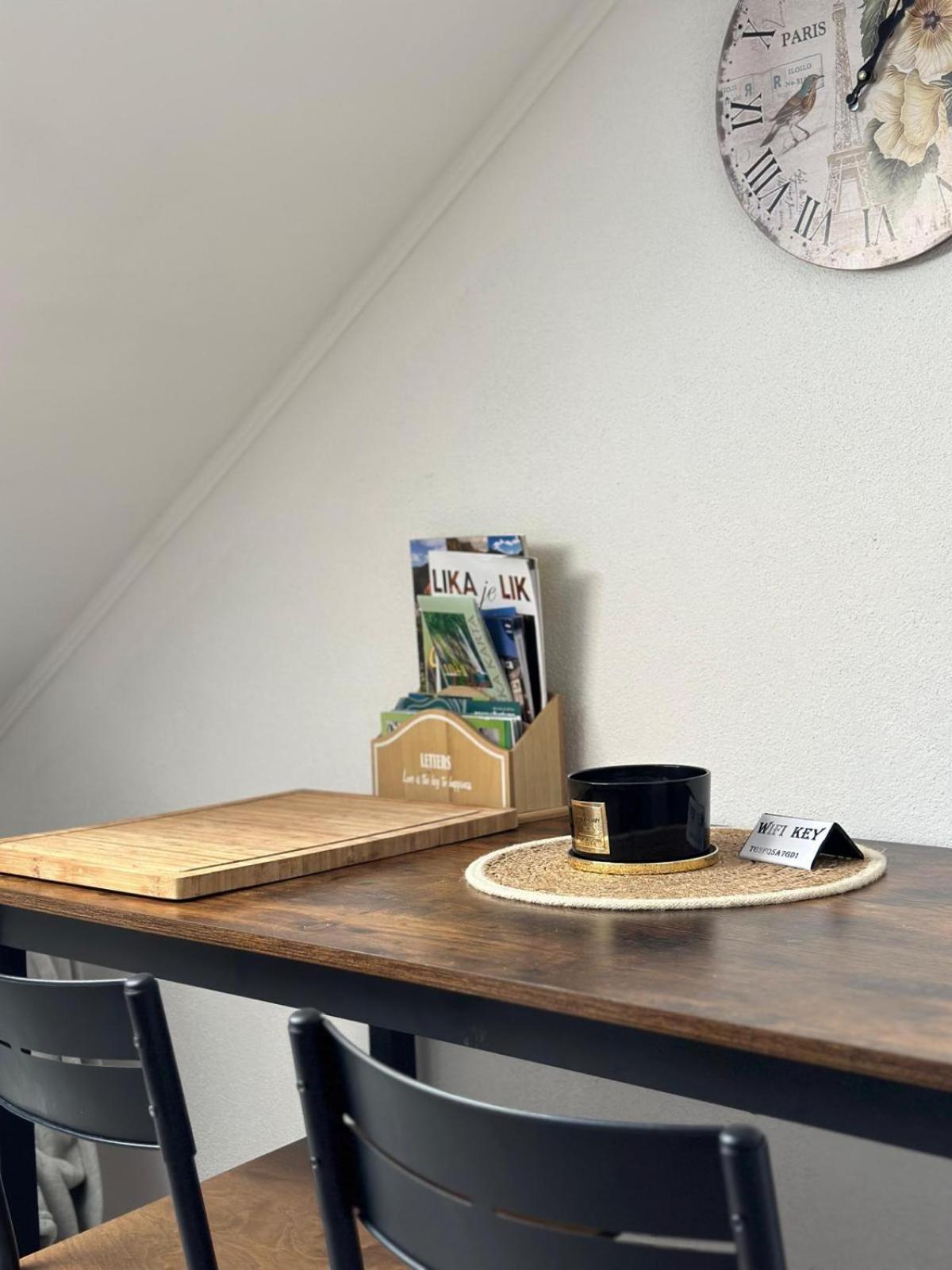 Masenka Apartment Gospic Bagian luar foto