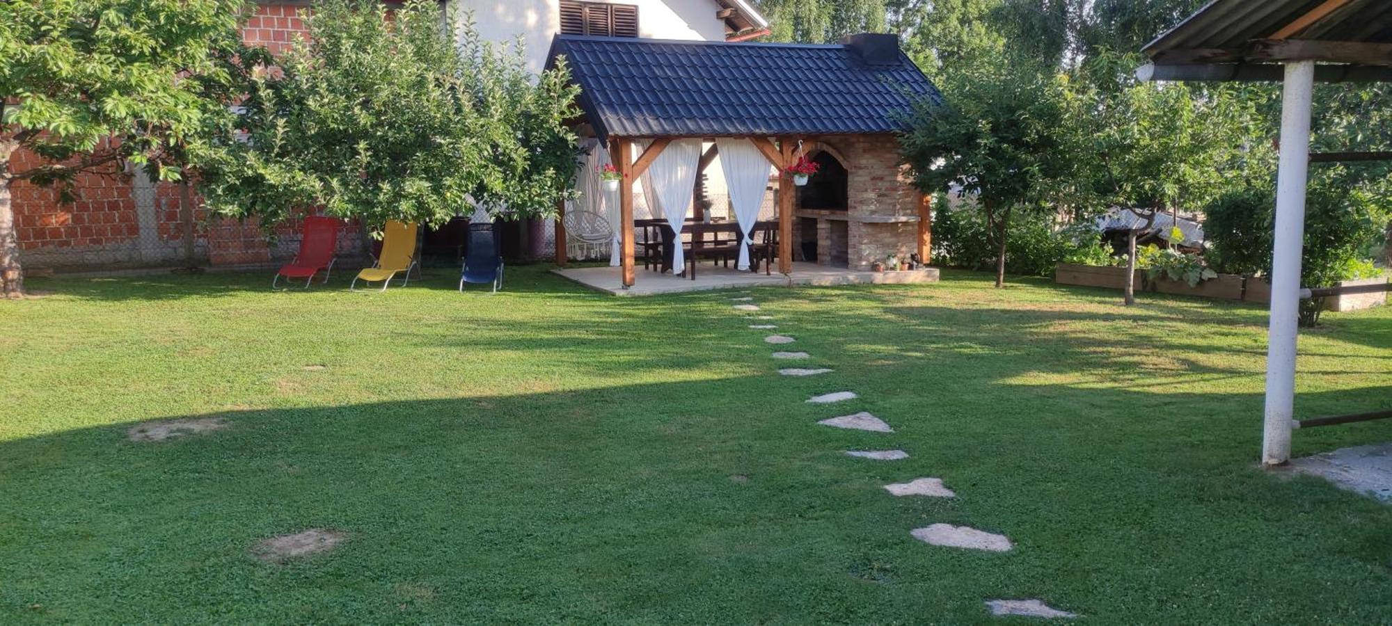 Masenka Apartment Gospic Bagian luar foto